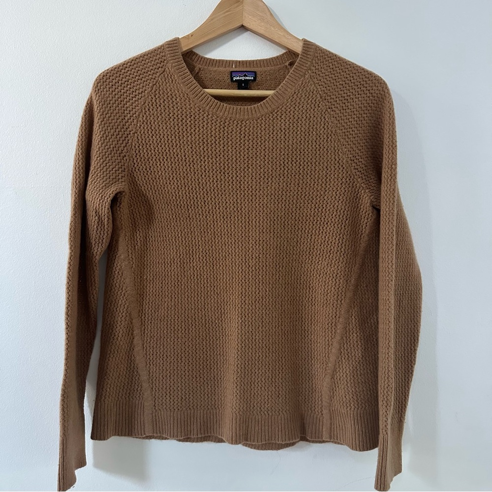 Patagonia Recycled Cashmere Crew Tan Sweater Sz S